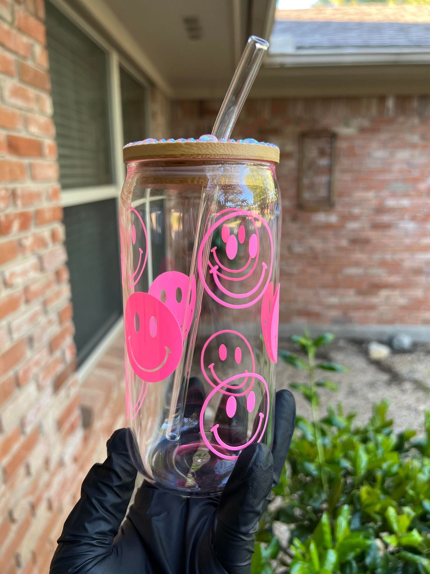 16oz Color Changing Smiley Glass Cup