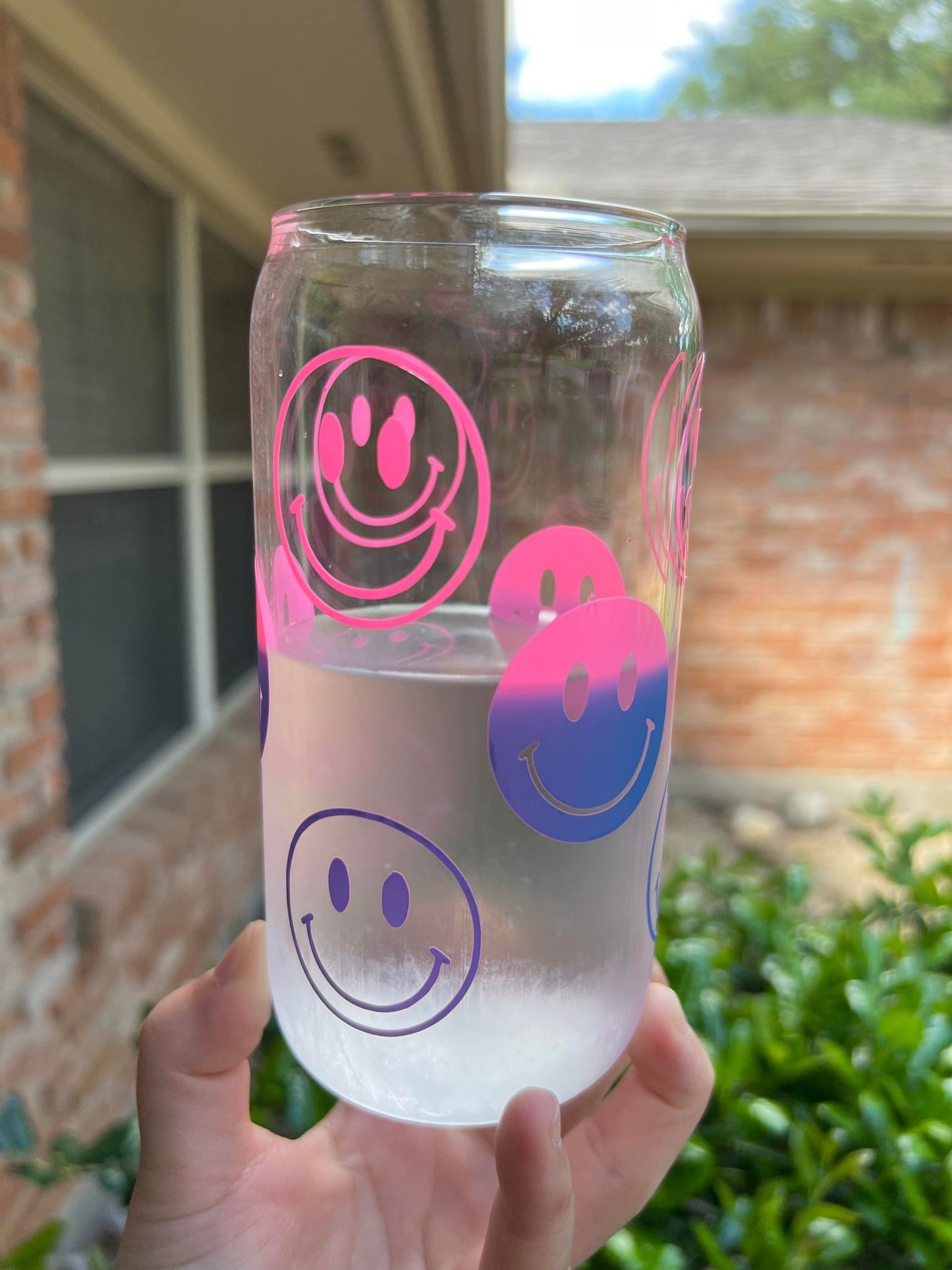 16oz Color Changing Smiley Glass Cup