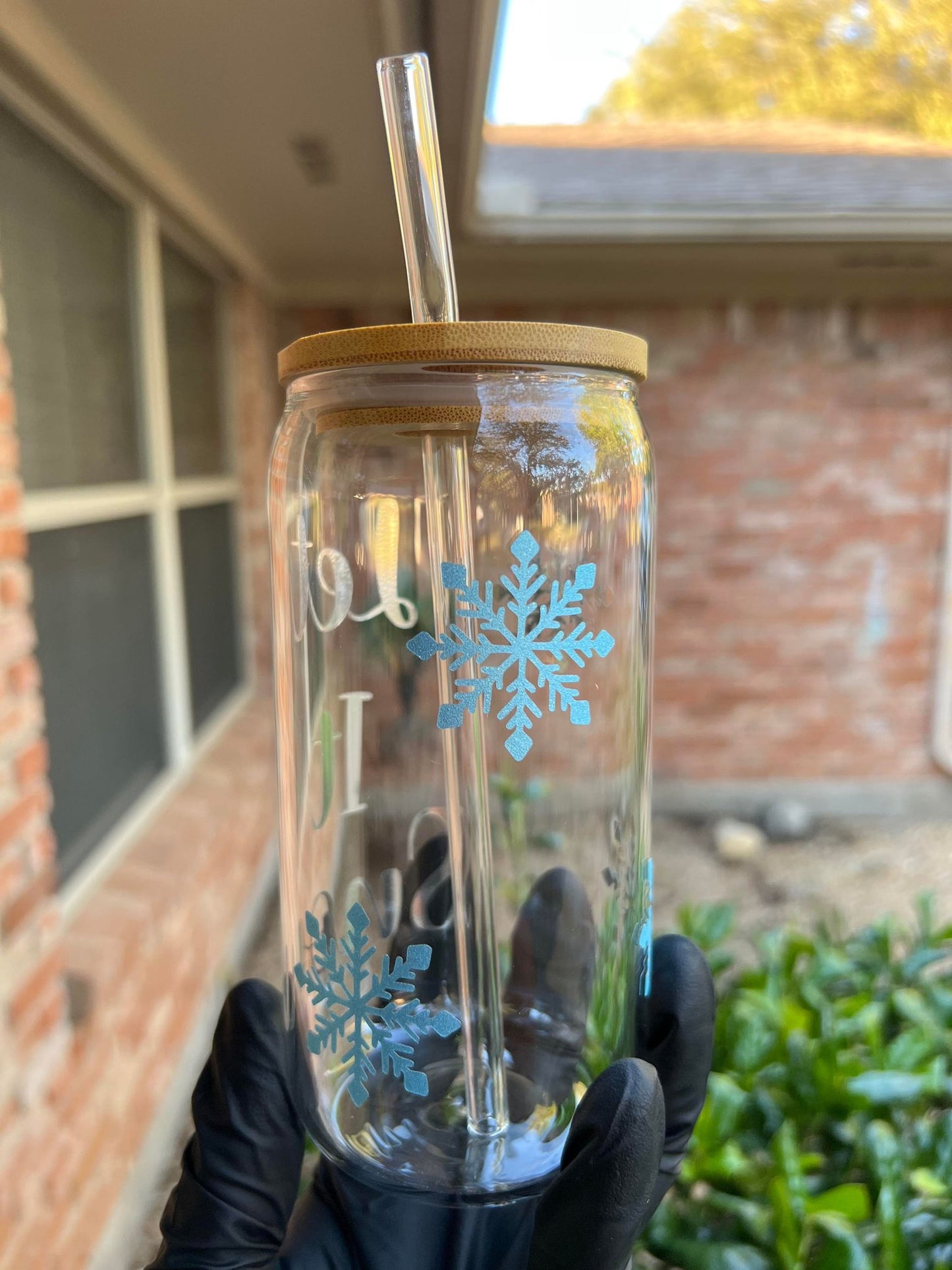 16oz Let It Snow Glass Cup