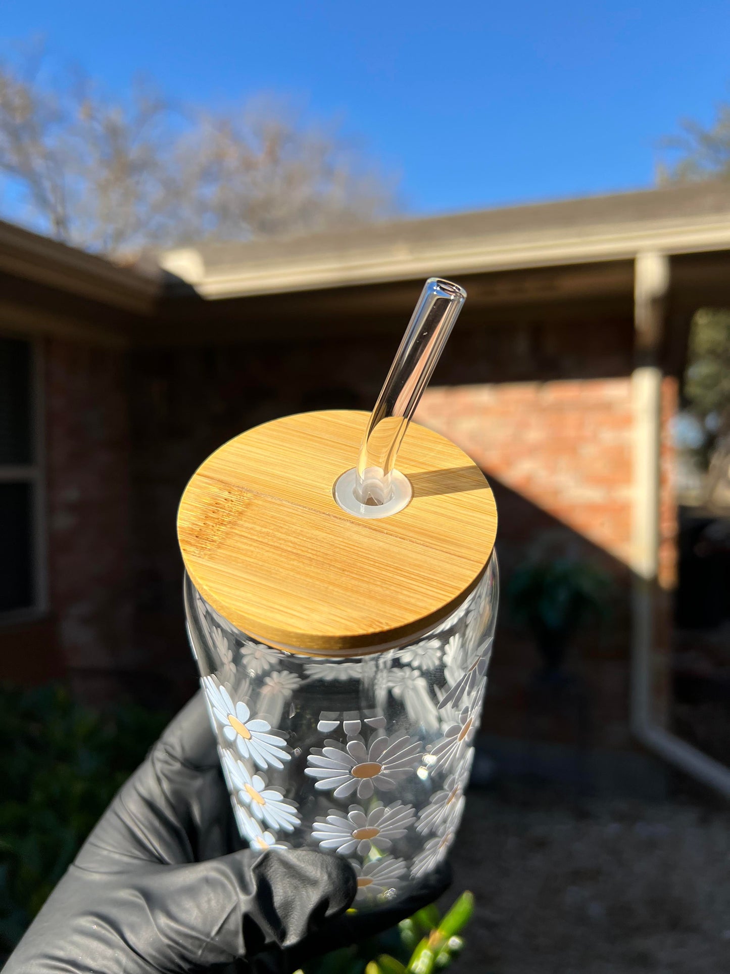 16oz Baby Blue Daisy Glass Cup